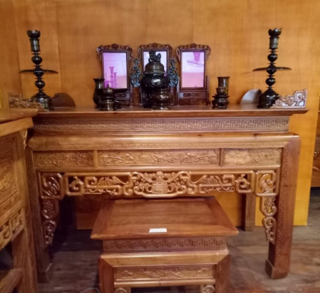 Mẫu bàn thờ gỗ hương đẹp