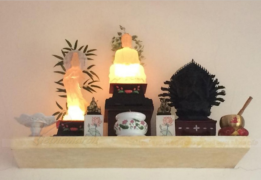 Sắp xếp đồ cúng trên bàn thờ phật tại gia