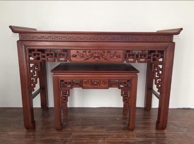 Mẫu bàn thờ đứng đẹp triện sen