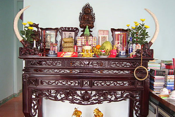 Cách bố trí bàn thờ
